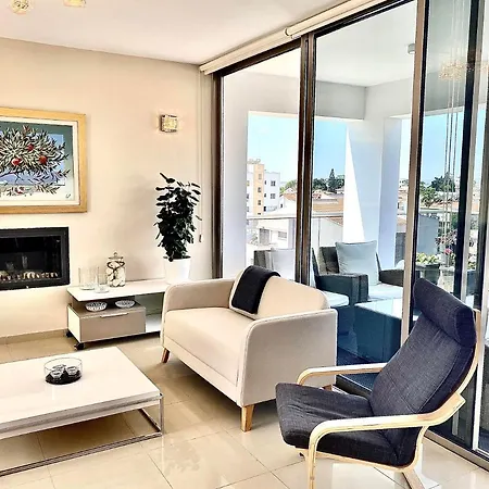 The Penthouse 401 *