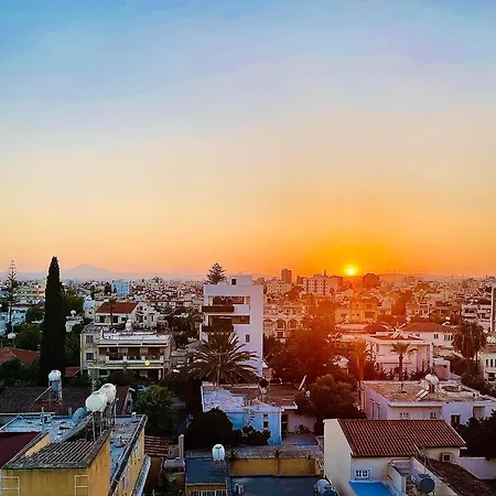 Διαμέρισμα The Penthouse 401 *